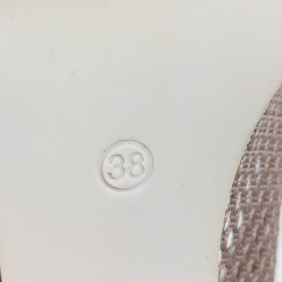 Mary Silver Metallic Heel Pumps A 530 - Picture 10 of 13